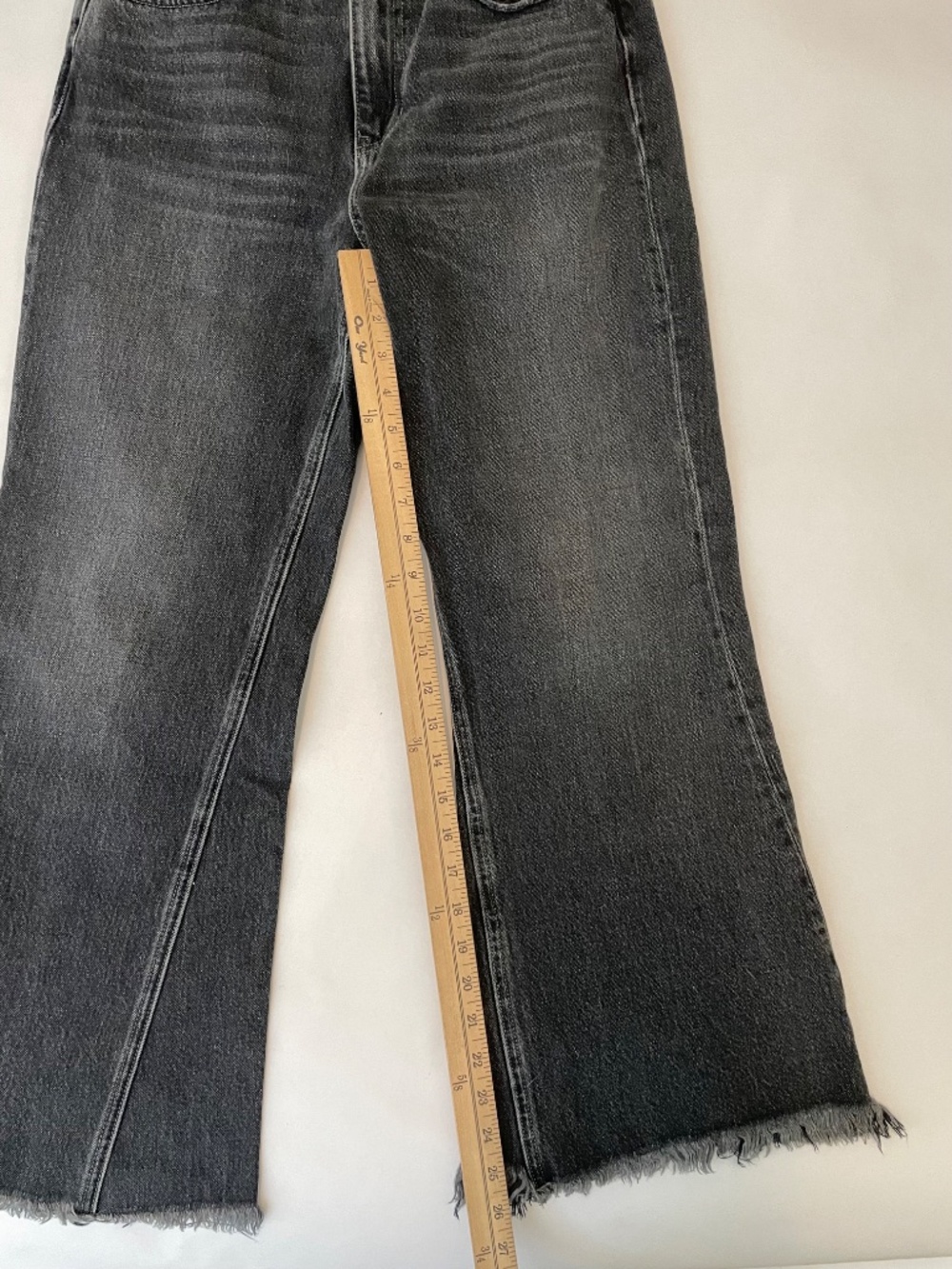 The Great. Kick Bell Jean Women’s 27 Gray Denim Flare Raw Hem Medium Wash 70's - Picture 6 of 9